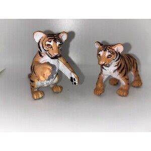 Siberian Tiger Figures Vintage K&M International 4 inch Toys